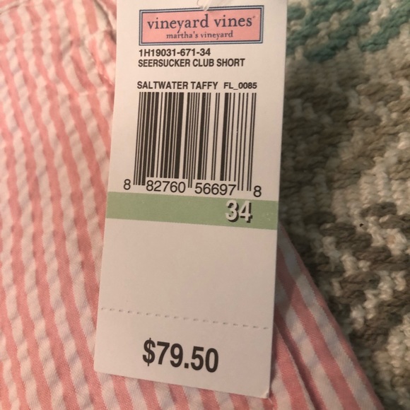 Vineyard Vines pink seersucker club short - Picture 2 of 6